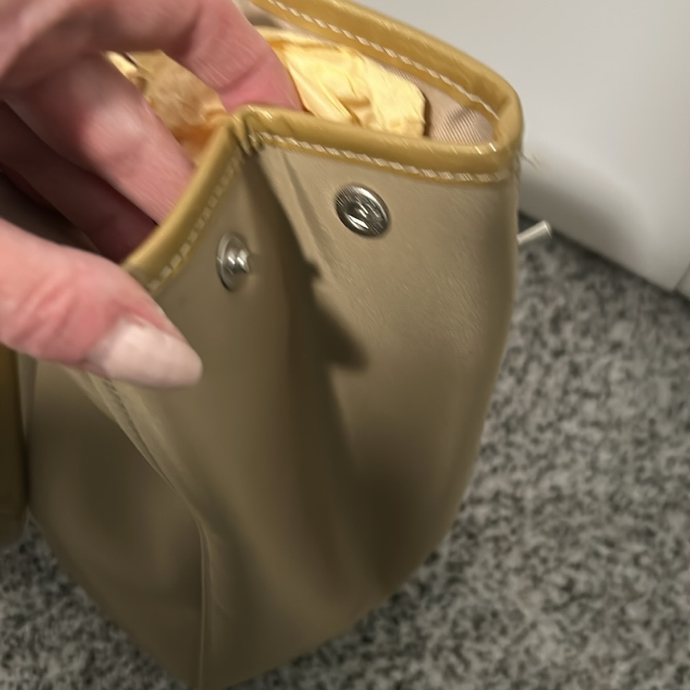 Longchamps Gold Handbag - Picture 16 of 16